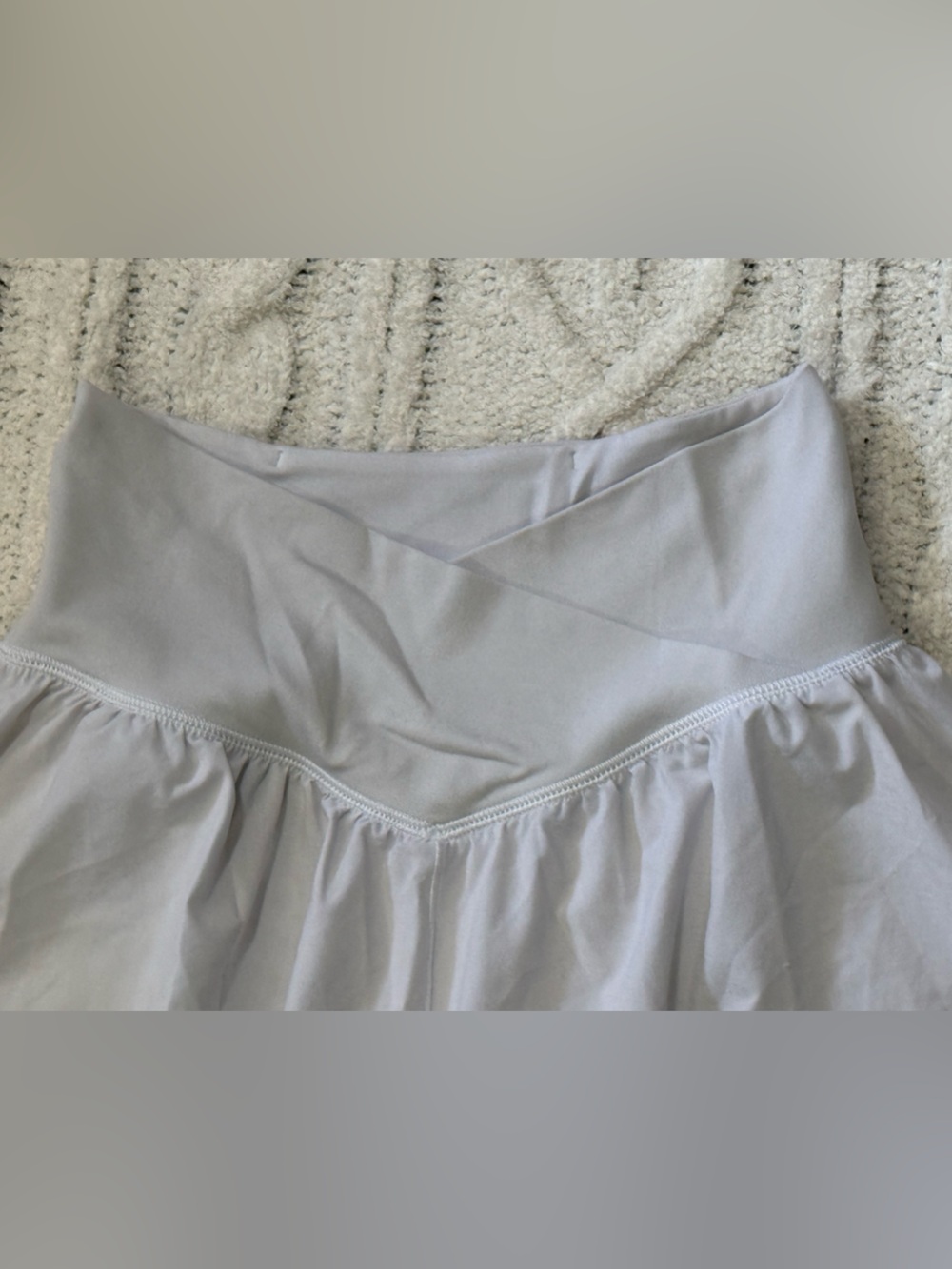 OFFLINE by Aerie Real Me Crossover Flowy Shorts White Small - Picture 4 of 12
